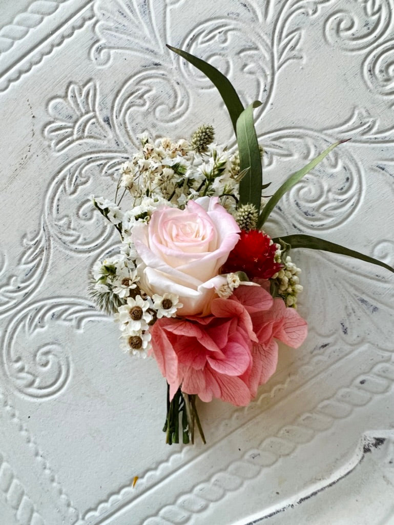 Enquiry Welcome : Preserved and Dried Flower Buttonhole | Boutonnière