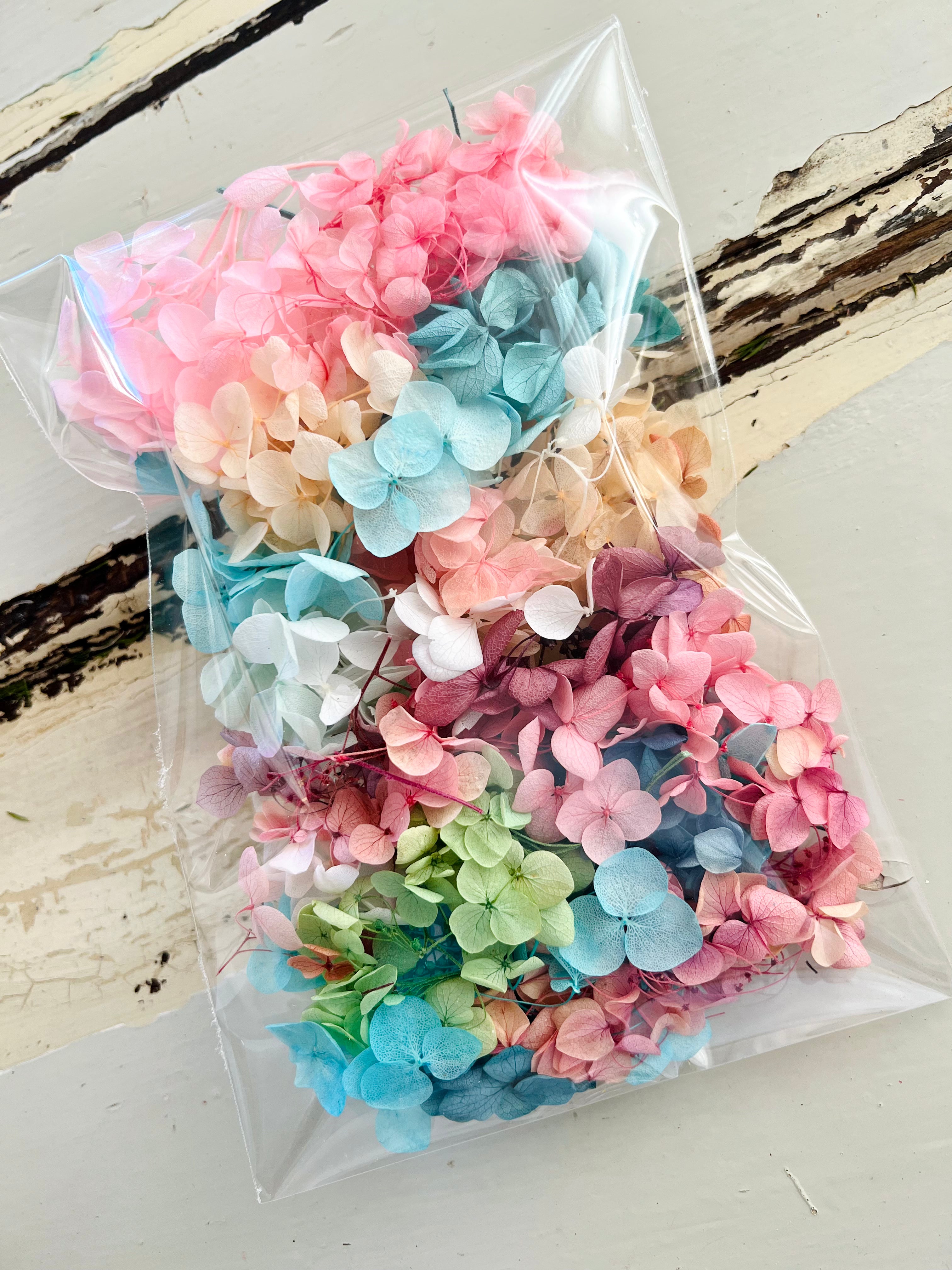 A Bag of Preserved Hydrangea Confetti / Loose Leaf / Petals FLEURI
