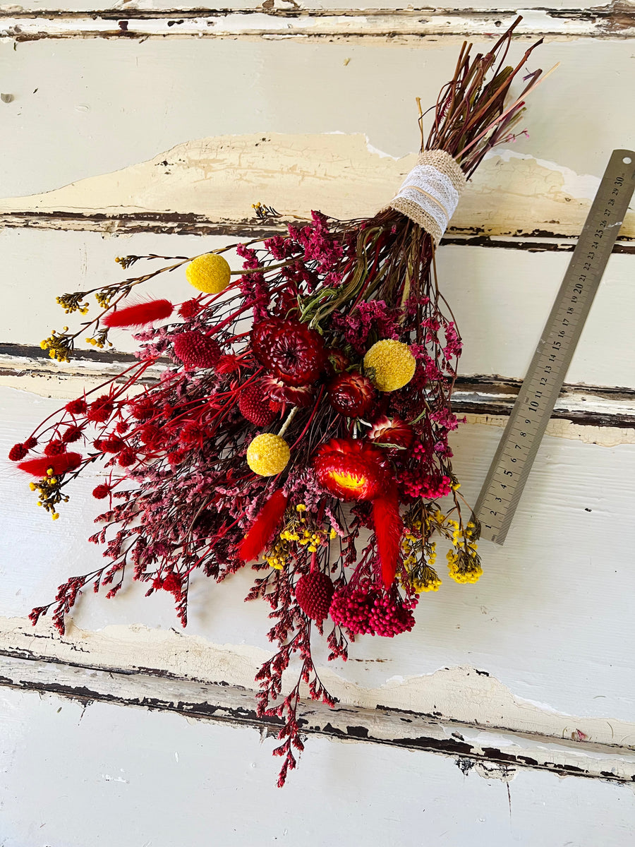 Favourite Rouge Bouquet [M] preserved dried flowers