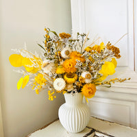 Sunshine Daisy vase arrangement [M] yellow