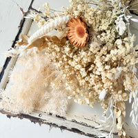 Snowy Gold Bouquet [SM]