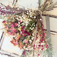 雏菊和含羞草花束[M] 保鲜干花