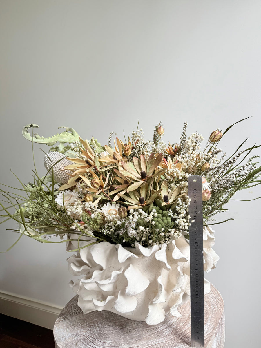 [VIC - Pickup / Local Delivery Only / 3 weekdays] Flutter Veil in Essien Bowl Arrangement [L]