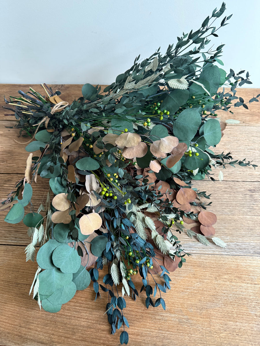 [2 weekdays]  Dance of Serenity Clover Vase Arrangement [L] green