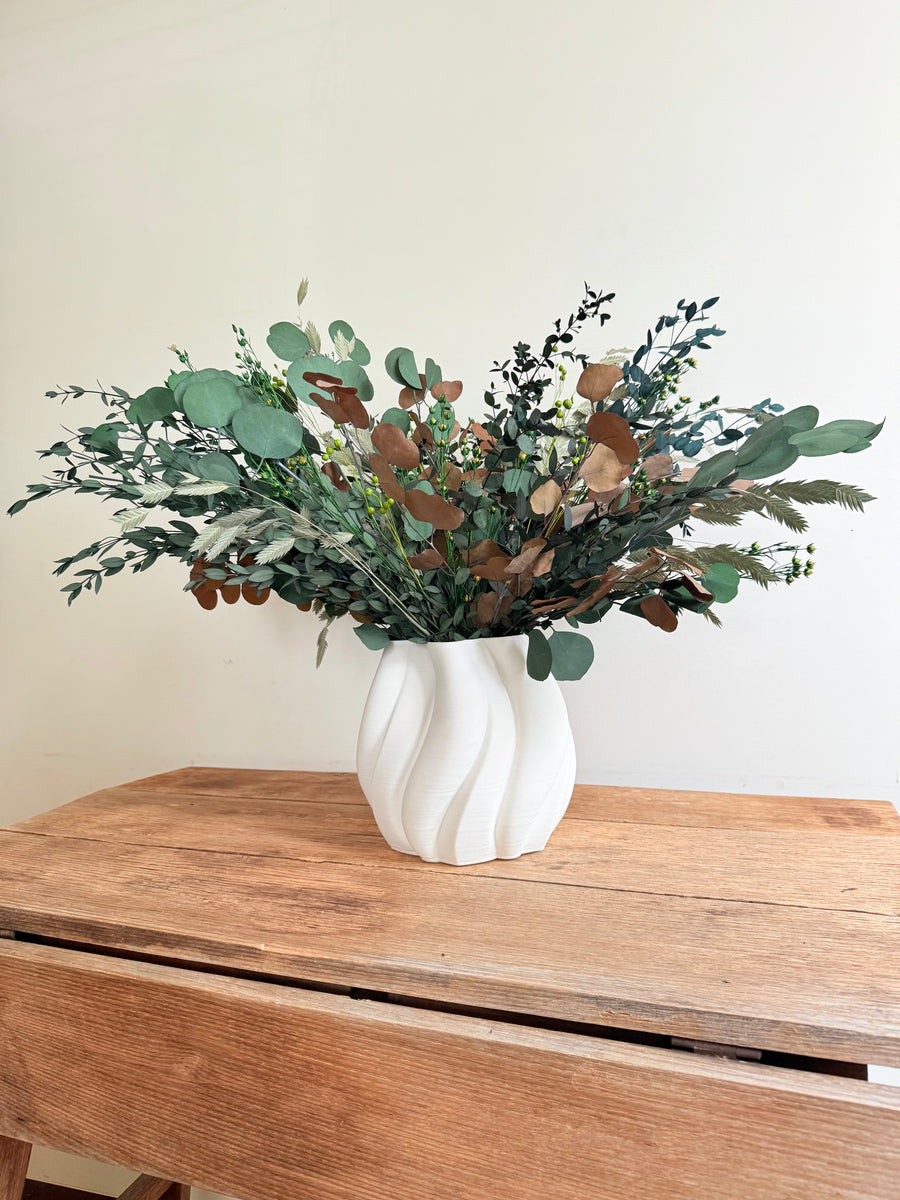 [2 weekdays]  Dance of Serenity Clover Vase Arrangement [L] green