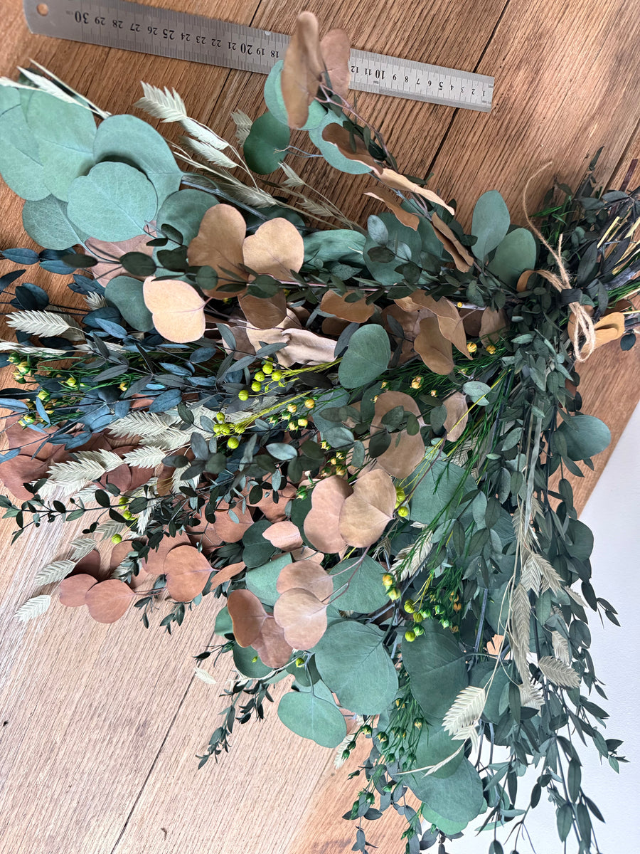 [2 weekdays]  Dance of Serenity Clover Vase Arrangement [L] green