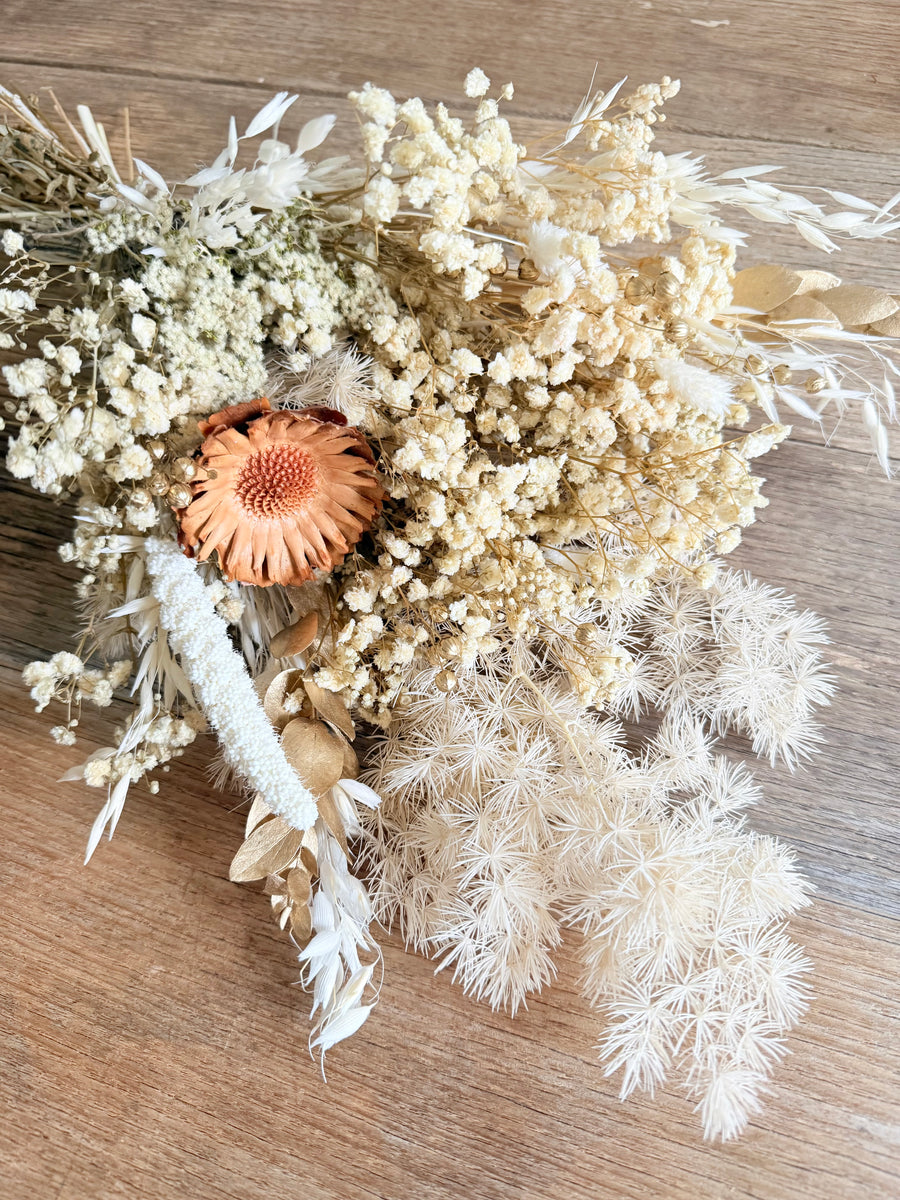 Snowy Gold Bouquet [SM]