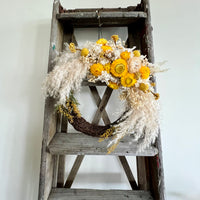 Yellow Daisy Pampas Wreath |  preserved and dried flowers wreath