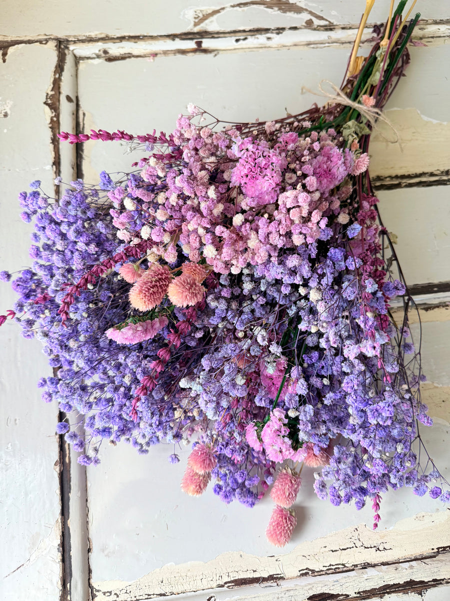 雏菊和含羞草花束[M] 保鲜干花