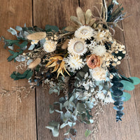 [CREAM & NATURAL] Florist Choice Everlasting Bouquet  - leave the flower selection to us