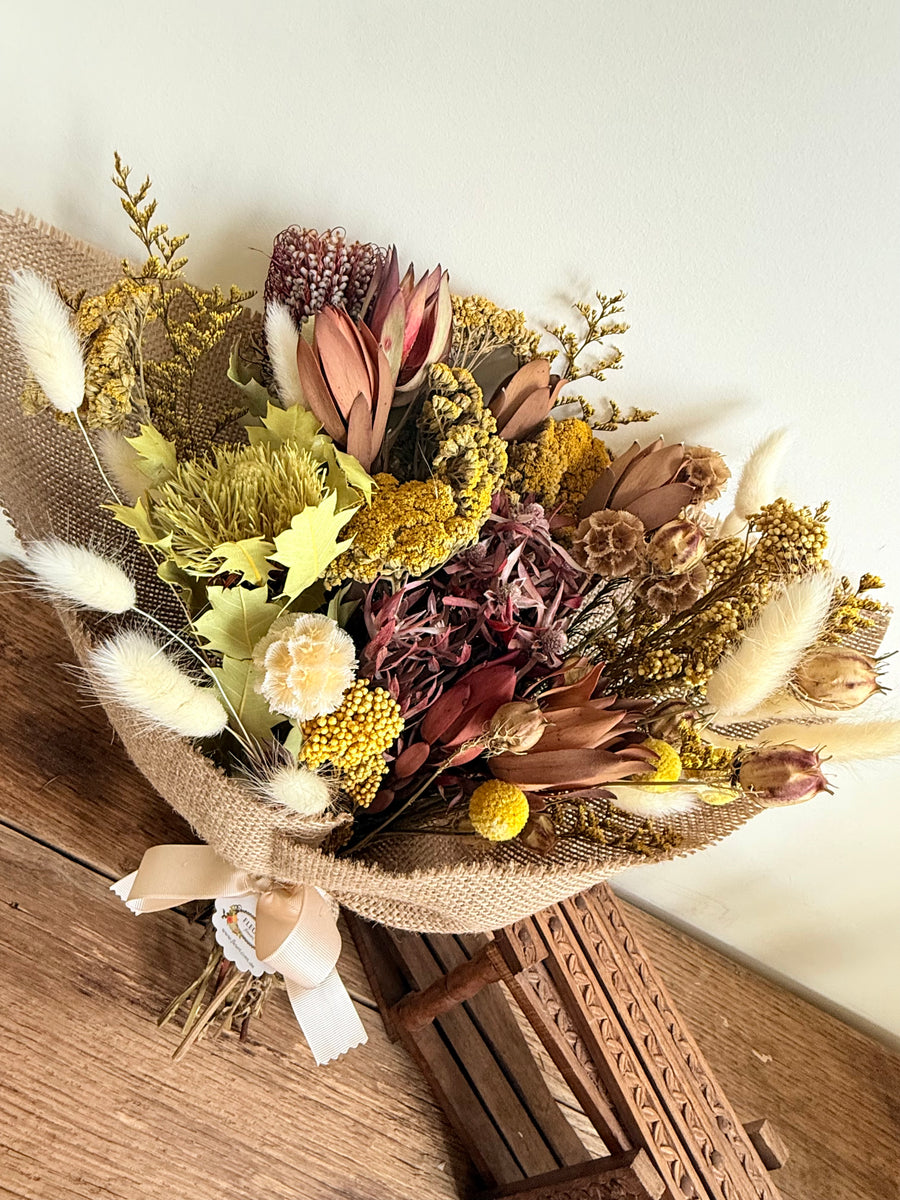 Golden Harvest Bouquet [M] native yellow