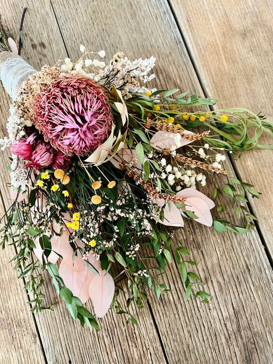 Pink Banksia Bouquet [M] preserved dried flowers
