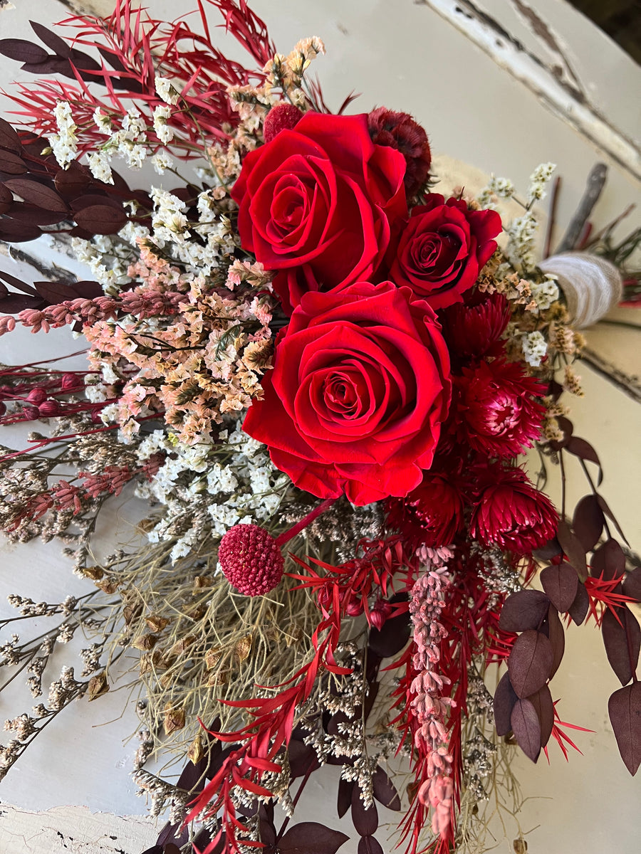 Scarlet Blossom Bouquet [M] preserved dried flowers