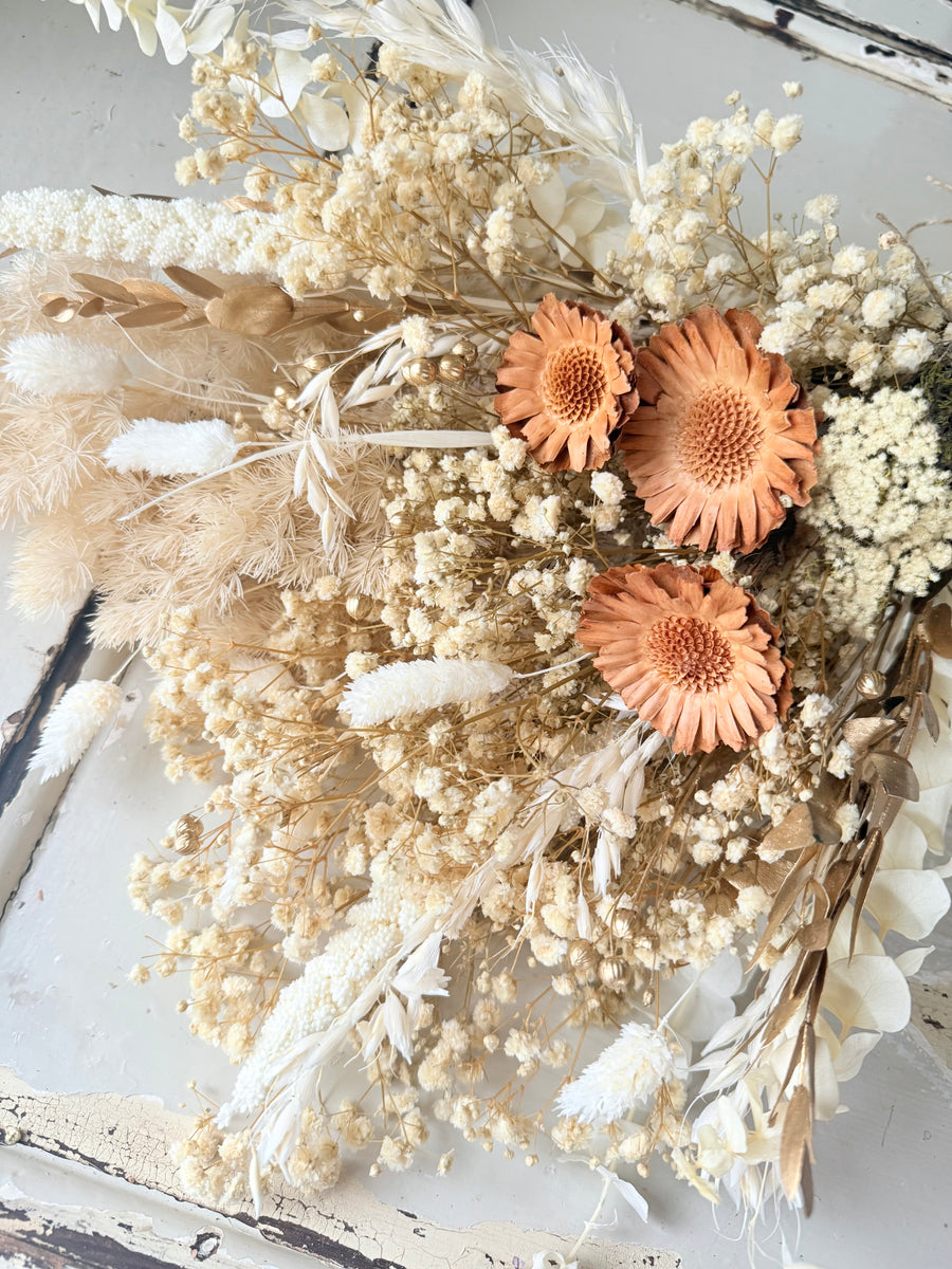 Snowy Gold Bouquet [SM]