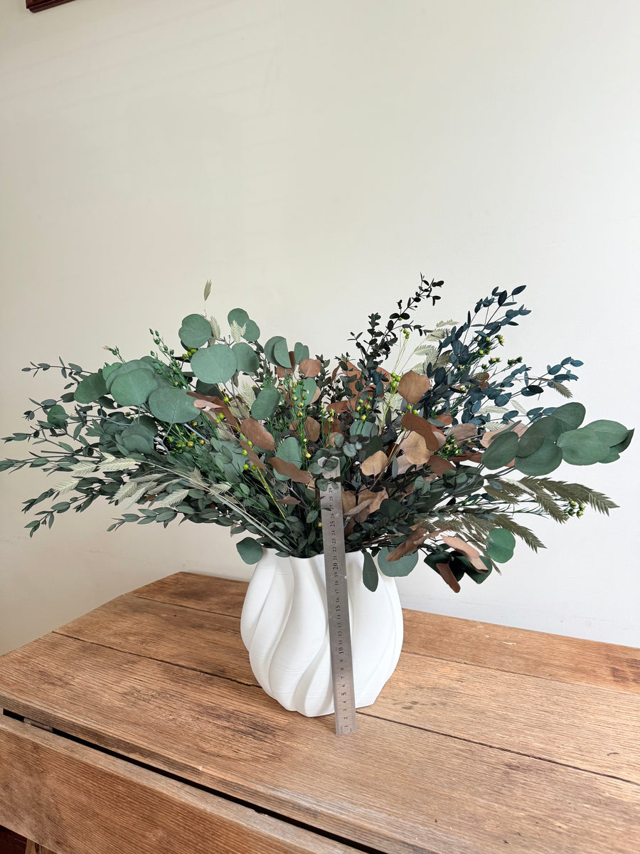 [2 weekdays]  Dance of Serenity Clover Vase Arrangement [L] green