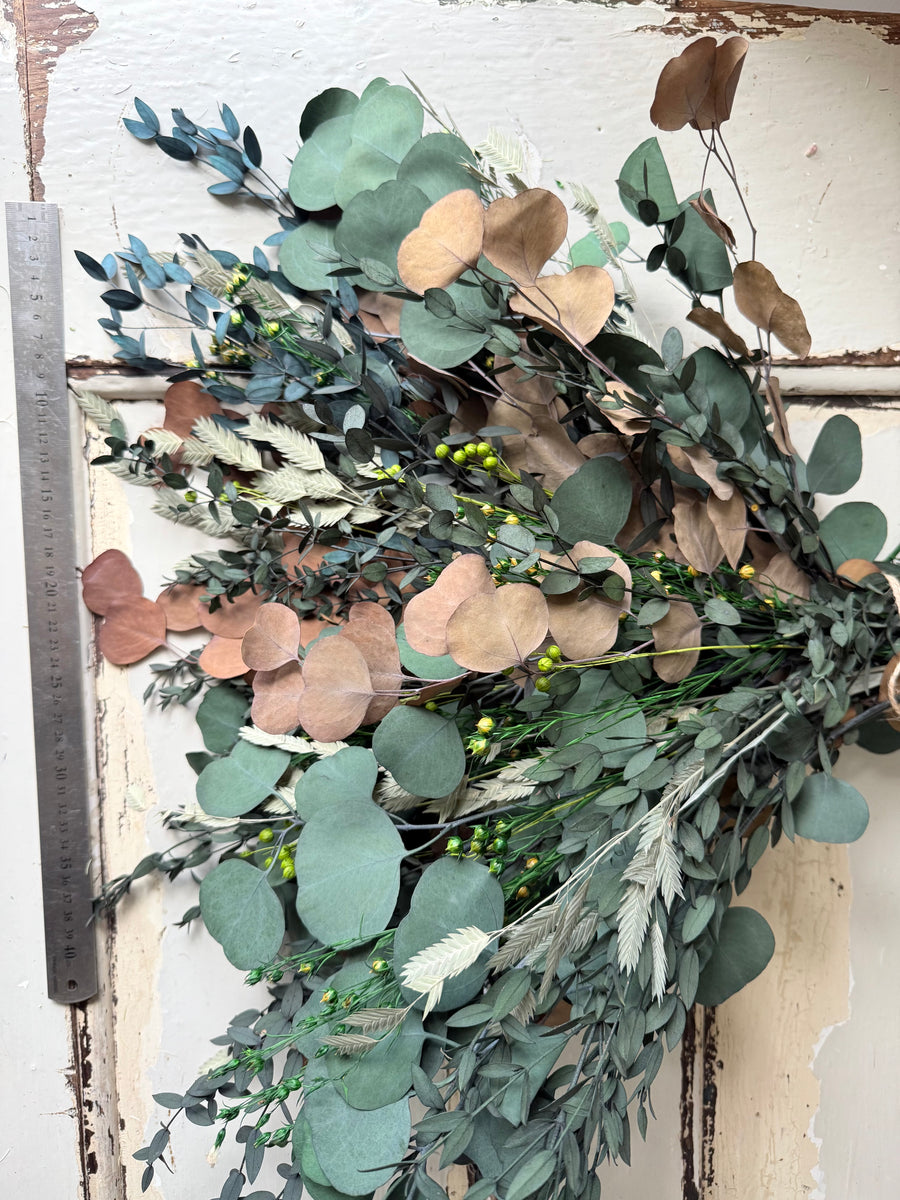 [2 weekdays]  Dance of Serenity Clover Vase Arrangement [L] green