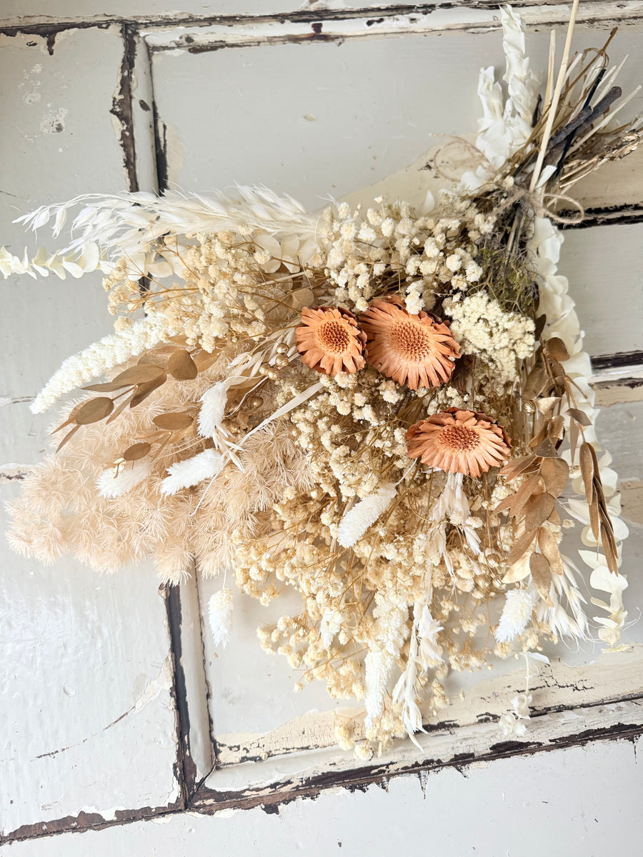 Snowy Gold Bouquet [SM]