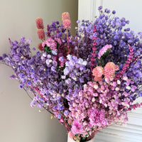 雏菊和含羞草花束[M] 保鲜干花