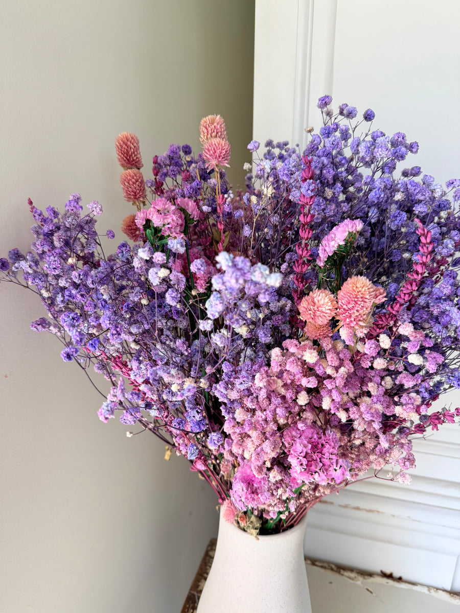 雏菊和含羞草花束[M] 保鲜干花