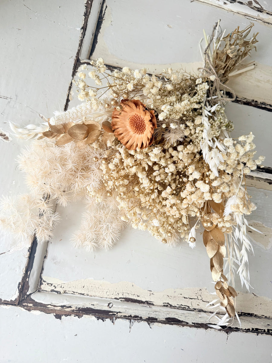 Snowy Gold Bouquet [SM]