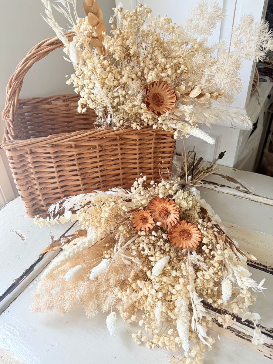 Snowy Gold Bouquet [SM]