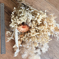 Snowy Gold Bouquet [SM]