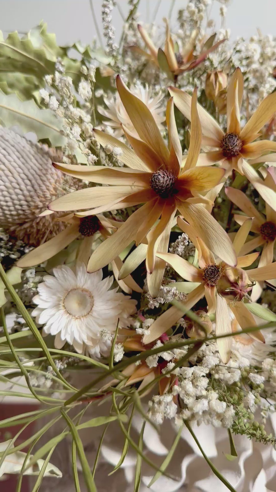 [VIC - Pickup / Local Delivery Only / 3 weekdays] Flutter Veil in Essien Bowl Arrangement [L]