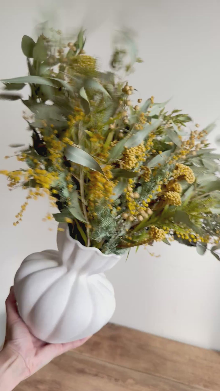 Golden Rhythm of Spring Vase Arrangement [M]Yellow
