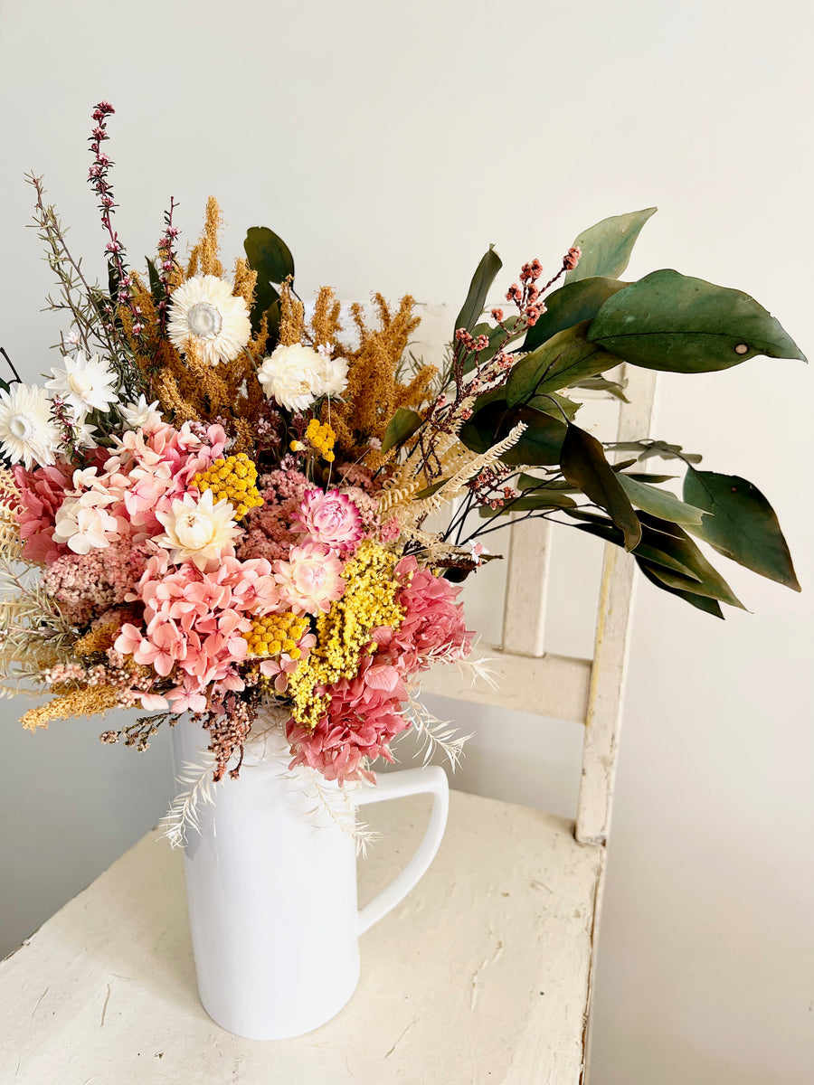 Strawflower Garden arrangement with vase [ML] preserved dried flowers