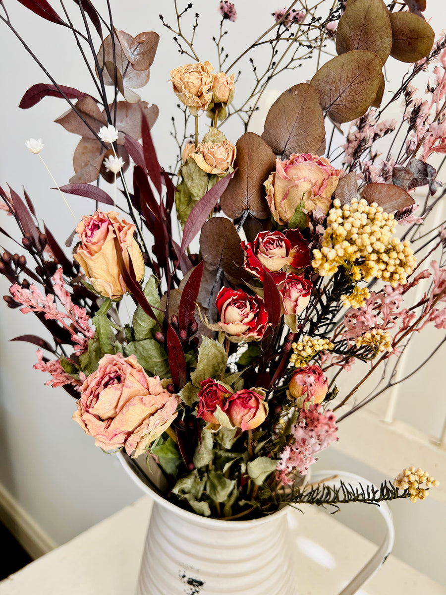 Elegant Rose Bouquet [M] preserved dried flowers