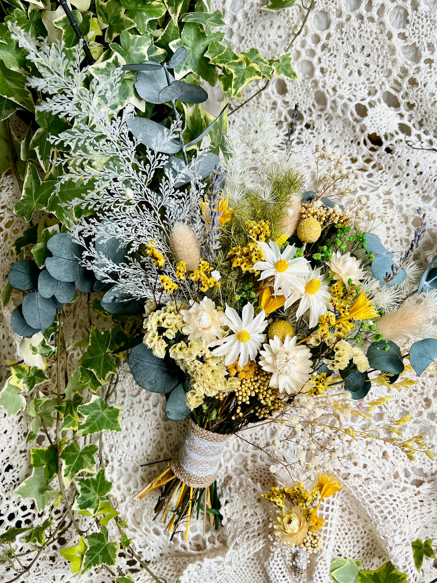 Handmade Daisy Wedding  Bouquet - Loose Bouquet ( Standard / Small ) | preserved dried flowers