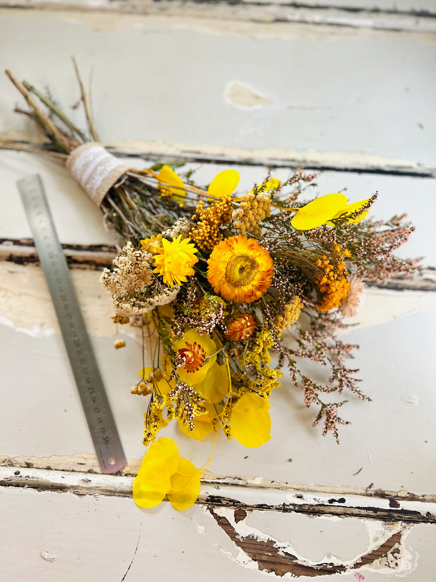 Yellow Daisy Bouquet [SM] preserved dried flowers