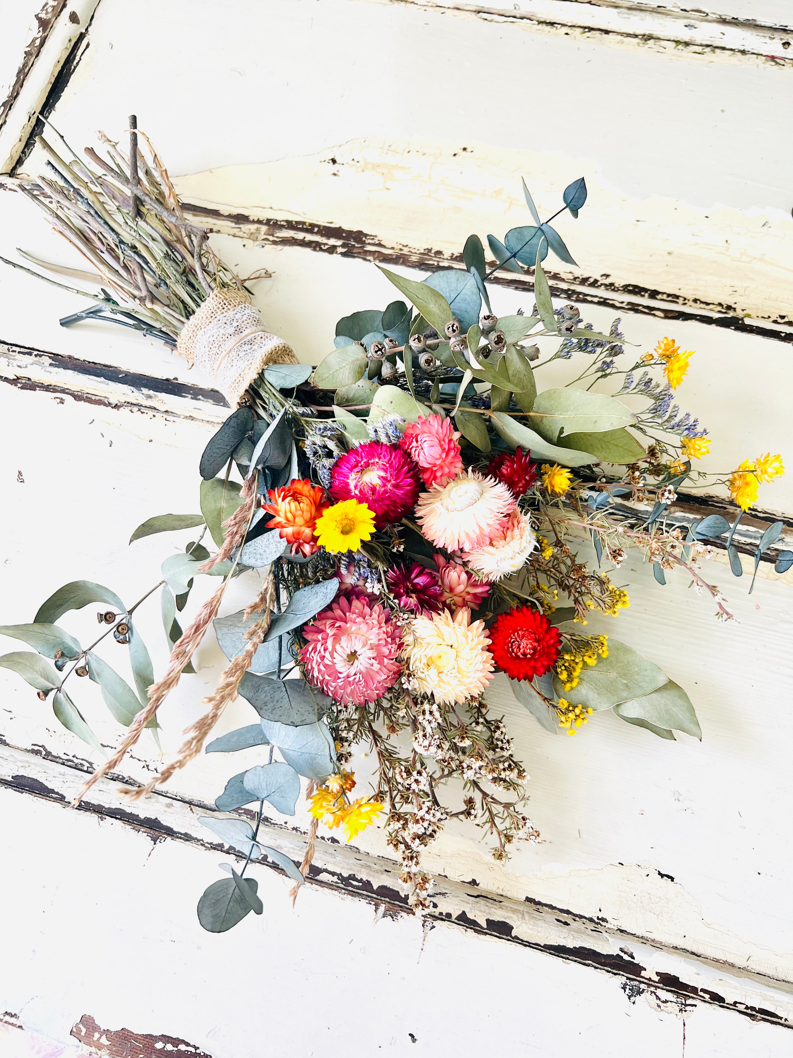 48 Pcs Dried Flowers Dried Billy Balls Dried Craspedia Flowers Button  Yellow Dried Flowers with Stems Fake Silk Dried Flower Bouquet Craspedia  Flower